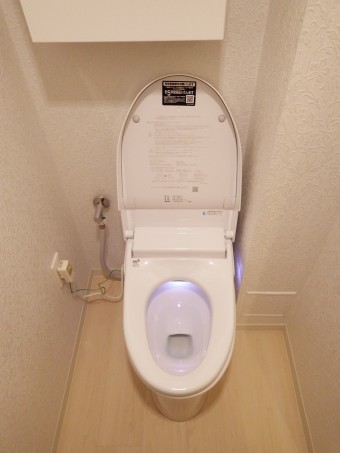 エコカラット　ワンタッチパネルでアクセント